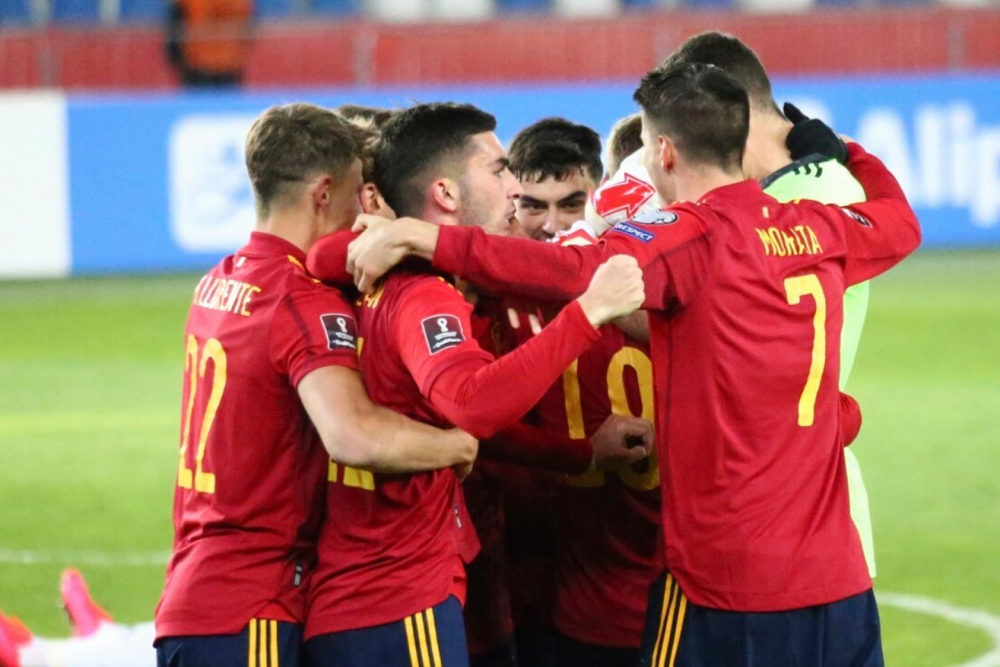 包含德国险胜哥伦比亚，拉什福德统治全场的词条