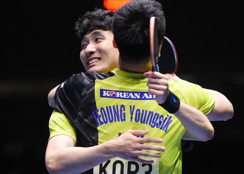 包含中国队力克韩国队，黄鸭组合关键制胜的词条