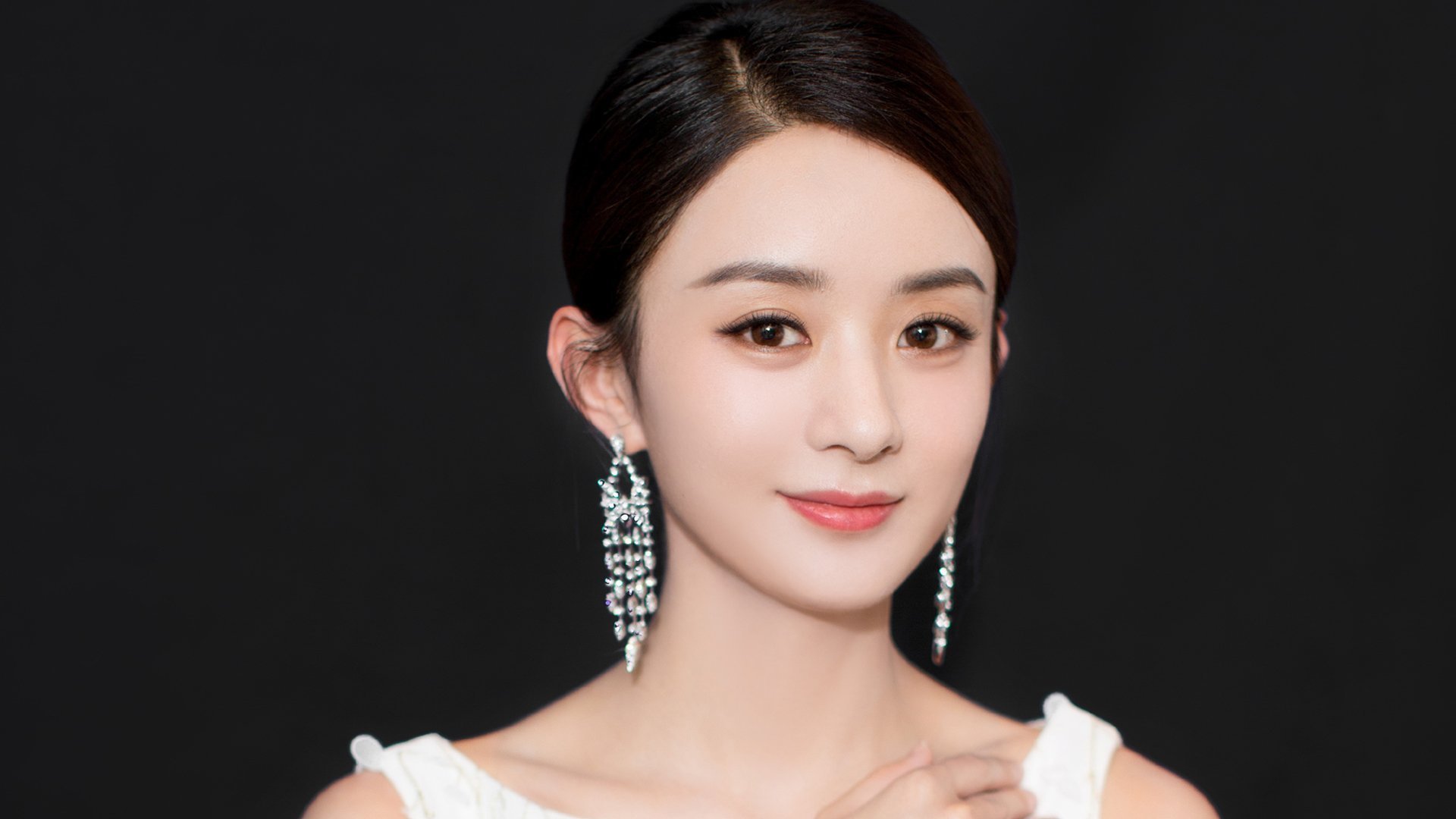 跨维度对决，当鹈鹕翱翔对阵辽宁雄狮，东契奇在平行宇宙中稳定输出