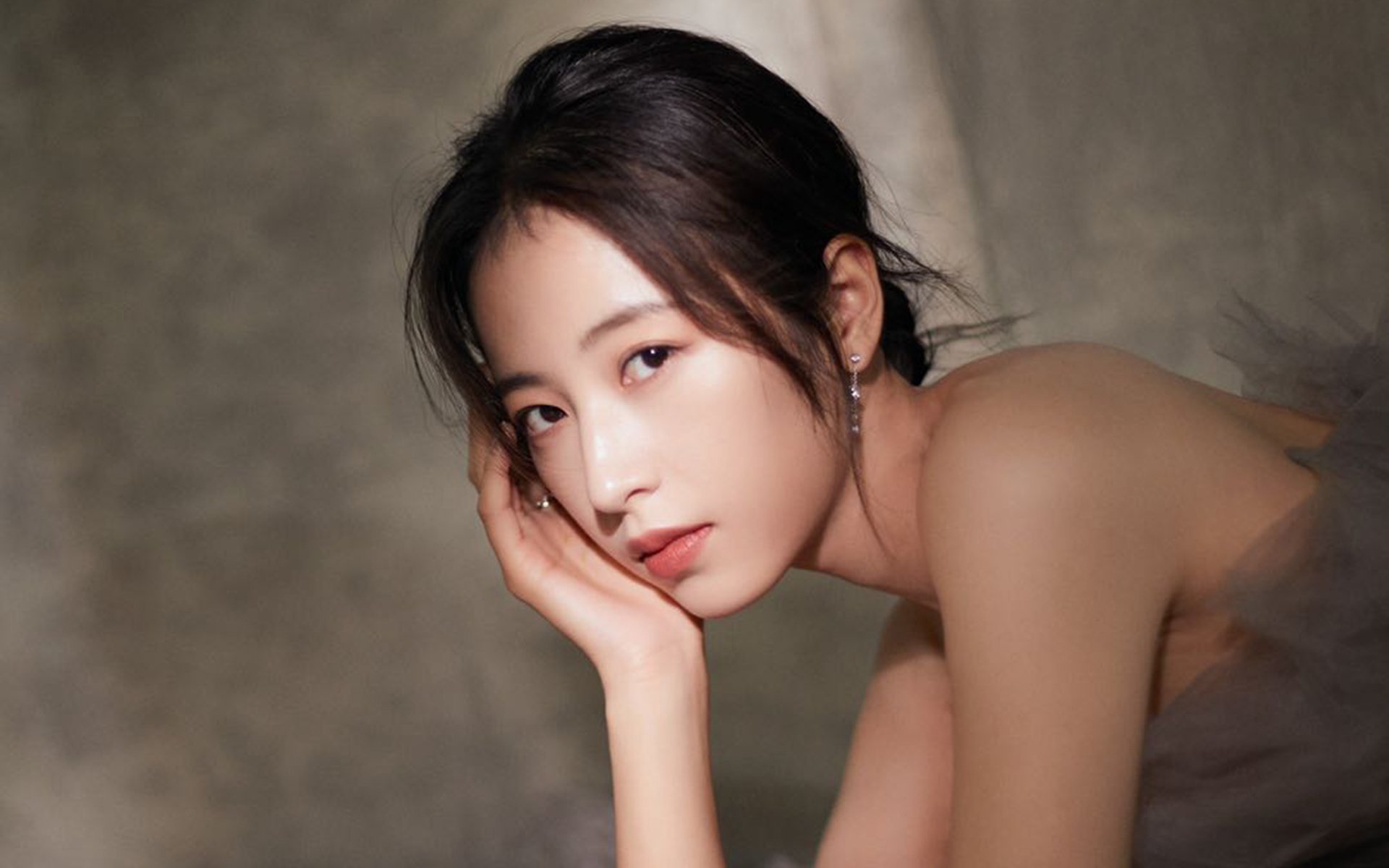 体育唯一性的两面,瞬间突破与永恒坚守