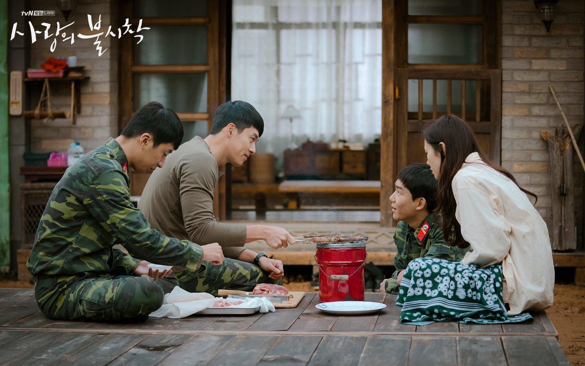 国际比赛日双星闪耀，法比尼奥中场统治，哥伦比亚四球碾压芬兰