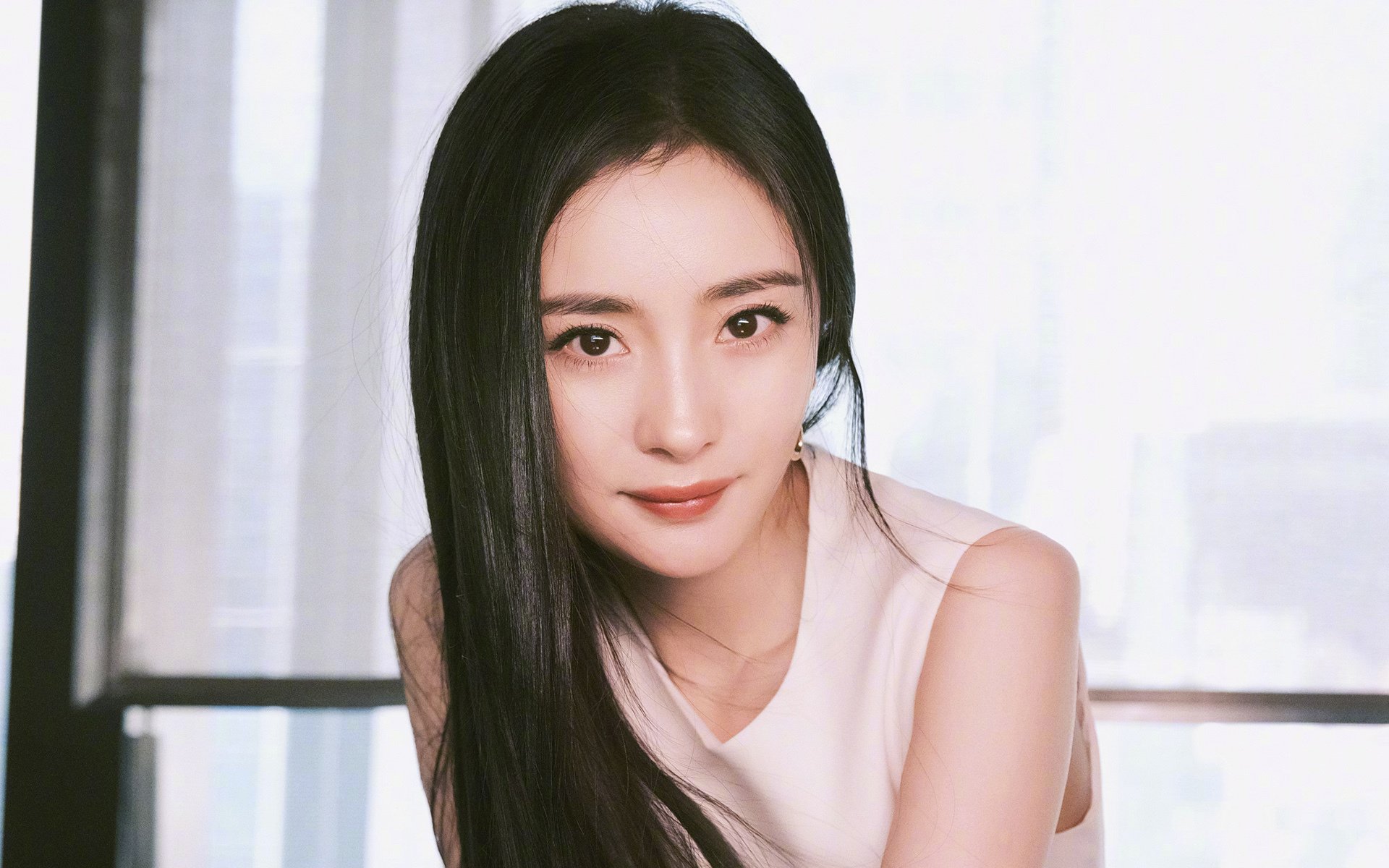 这是一篇为您定制的深度独家文章。为了突出唯一性,我将这篇文章设定为独家战术复盘与人物侧写,为您虚构了一个独特的切入点,从孤独与救赎的角度解读这场冷门战役